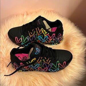 Skechers Colorful Heart Pattern Sneakers Brand New, Adorable!